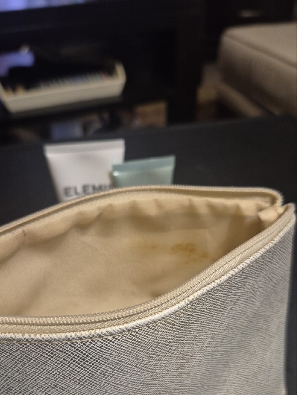 Elemis - Picture 4 of 6